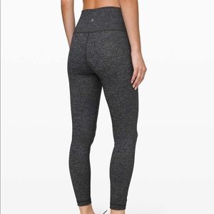 Lululemon wunder under